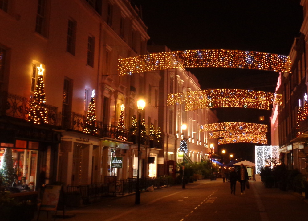 Motcomb Street Christmas Lights